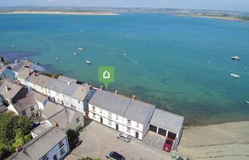 in Appledore (WATER) Holiday Cottage