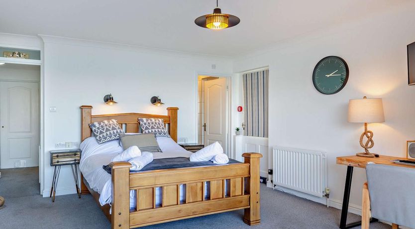 Photo of 3 Bed in Bideford