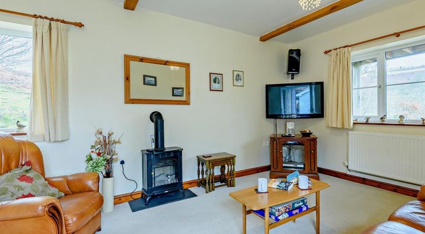 Photo of 3 Bed in Llandilo Graban