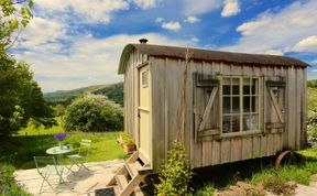 Photo of 1 Bed in Abergavenny