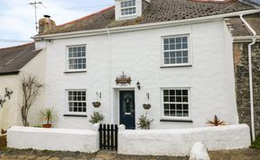 Photo of Penrose Farm Cottage