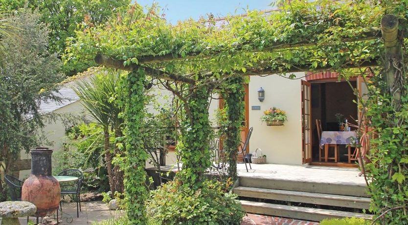 Photo of Summer House