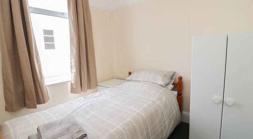 Photo of White Thorns