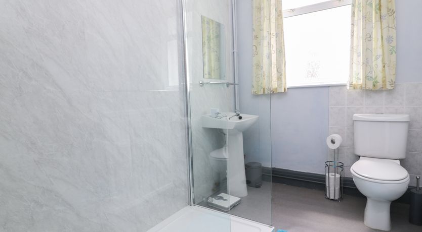 Photo of White Thorns