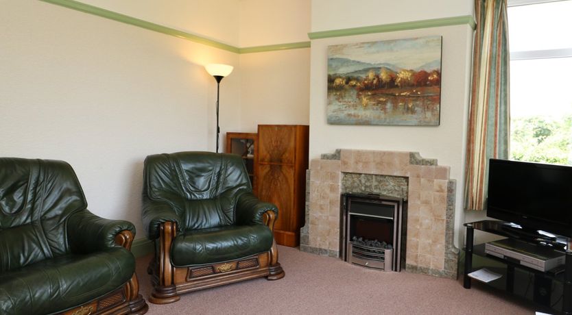 Photo of White Thorns