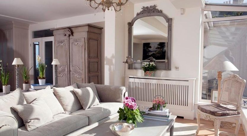 Photo of Villa By The Sea