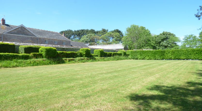 Photo of Farm Cottage