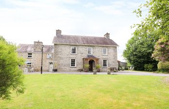 Dolau Farmhouse Holiday Cottage