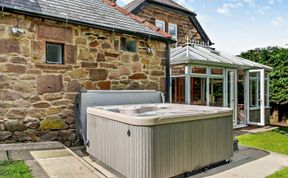 Photo of 4 Bed in Matlock
