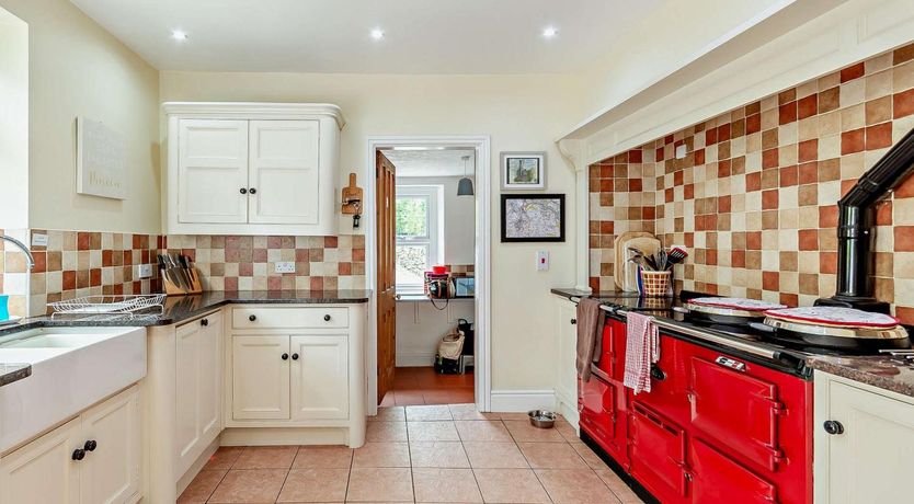 Photo of 4 Bed in Matlock