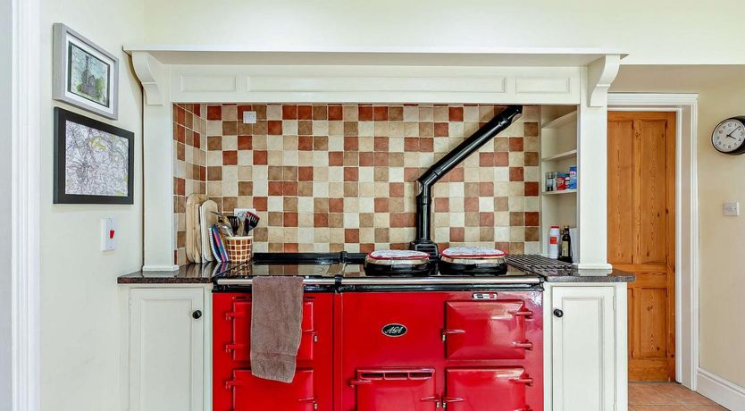 Photo of 4 Bed in Matlock