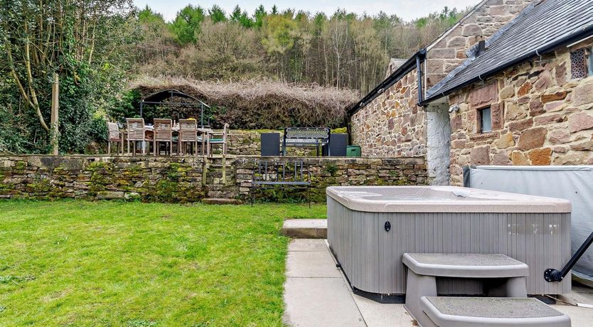Photo of 4 Bed in Matlock