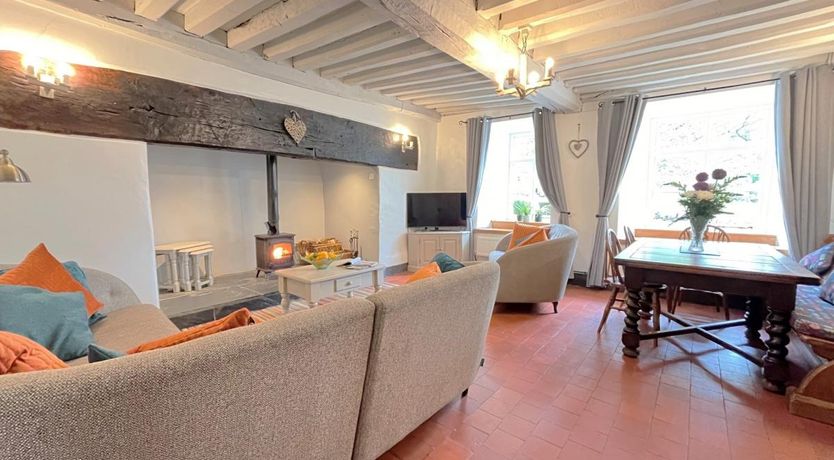 Photo of 4 Bed in Capel Garmon