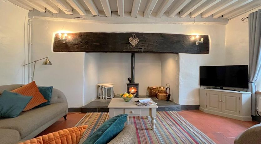 Photo of 4 Bed in Capel Garmon