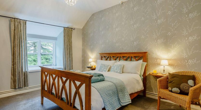 Photo of 4 Bed in Llanrwst