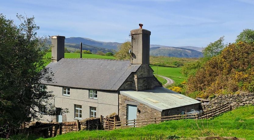 Photo of 4 Bed in Llanrwst