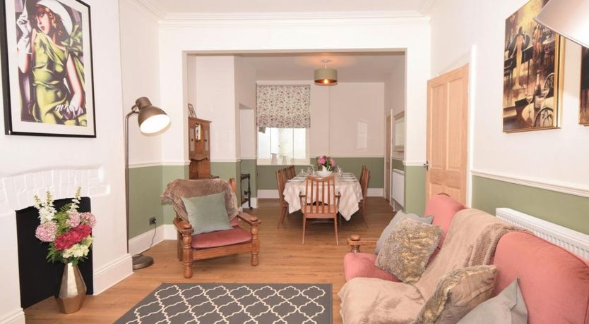 Photo of 6 Bed in Combe Martin