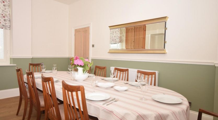 Photo of 6 Bed in Combe Martin