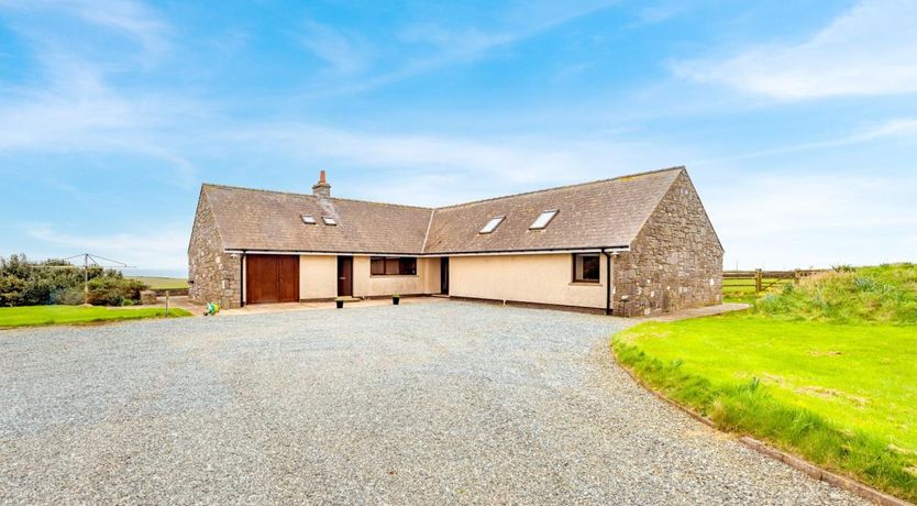 Photo of 3 Bed in Marloes