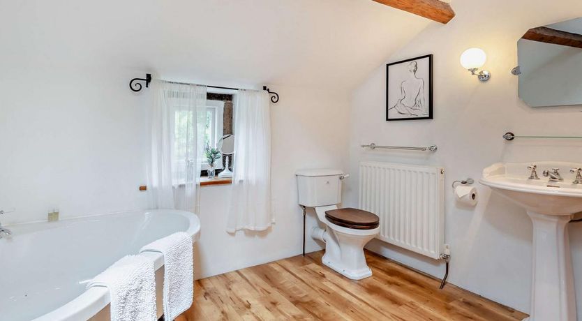 Photo of 2 Bed in Middleton-by-Youlgrave