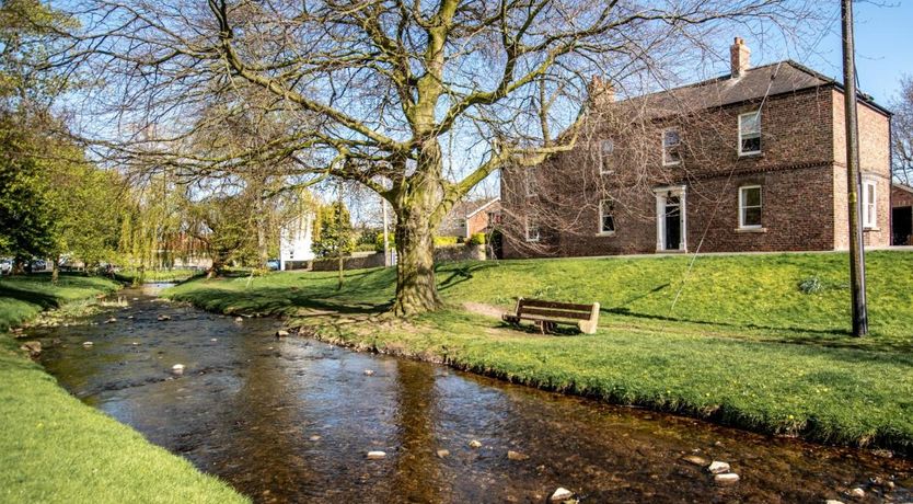 Photo of 6 Bed in Catterick