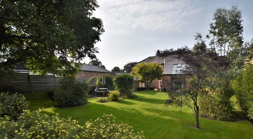 Photo of 6 Bed in Catterick