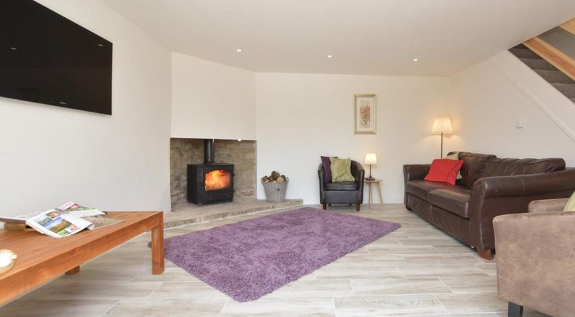 Photo of 2 Bed in Tansley