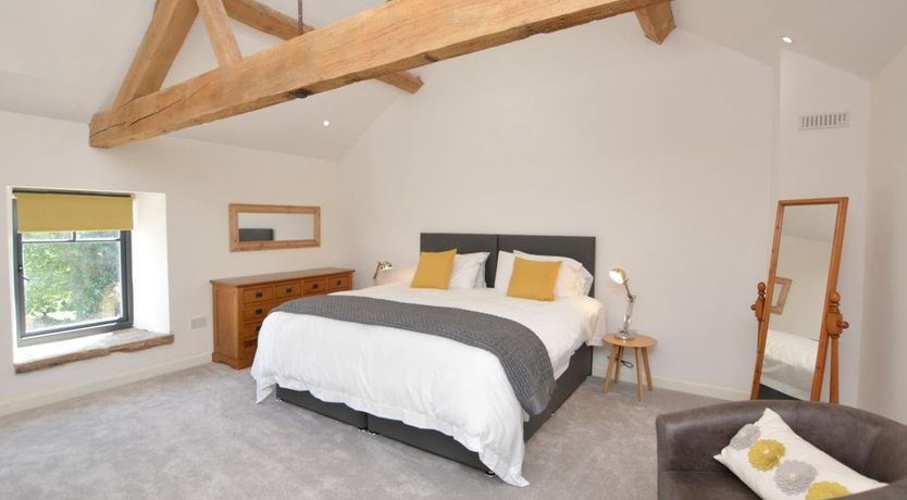 Photo of 2 Bed in Tansley