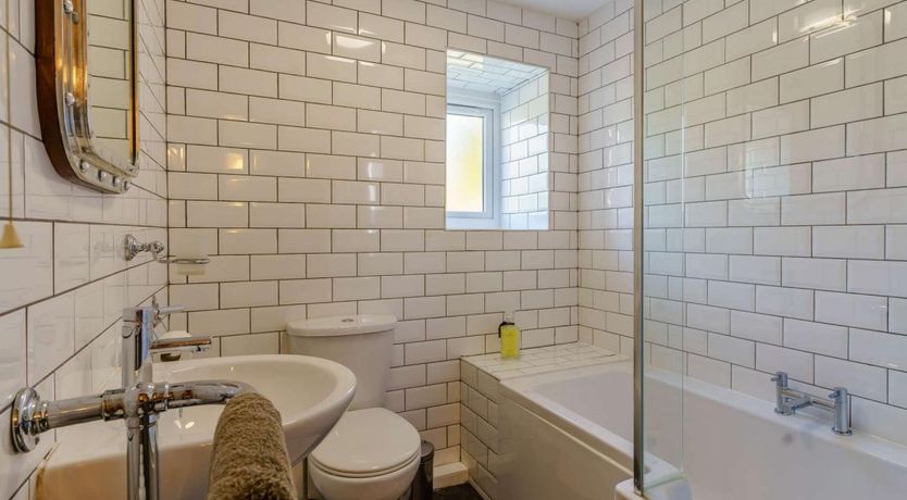 Photo of 4 Bed in Saundersfoot