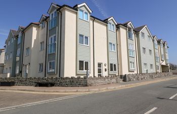 Maelog, 14 Tides Reach Apartment