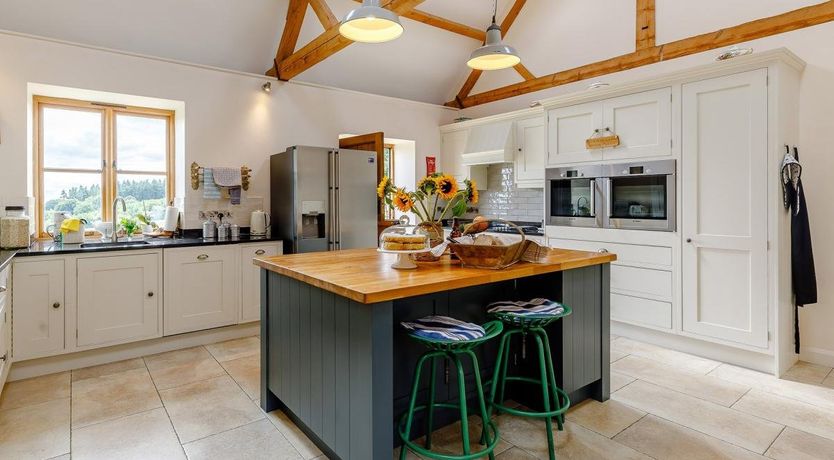 Photo of 4 Bed in Ludlow