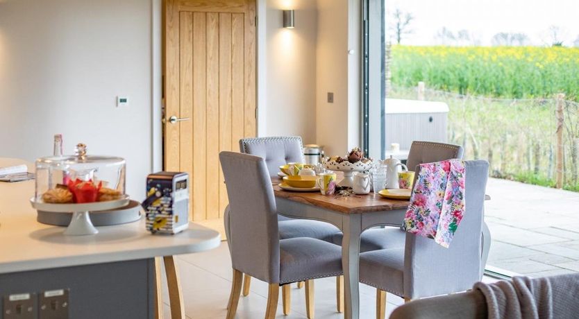 Photo of 2 Bed in Burgate