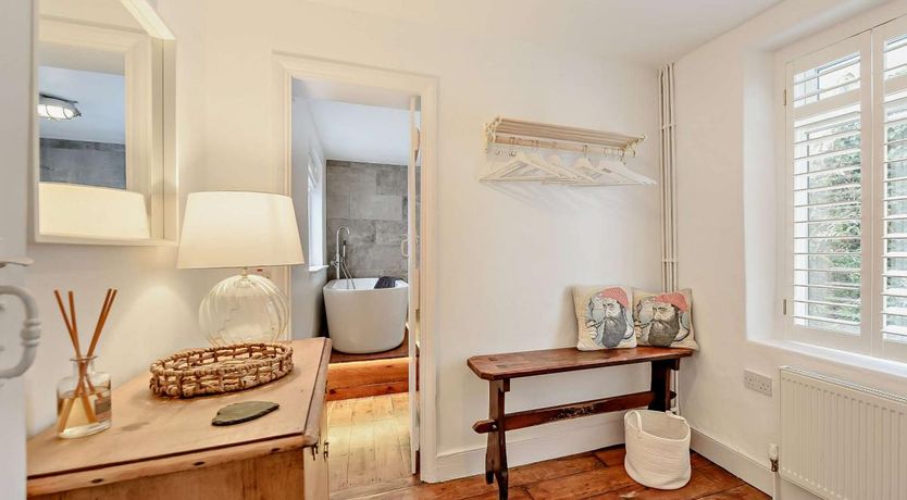 Photo of 2 Bed in Appledore