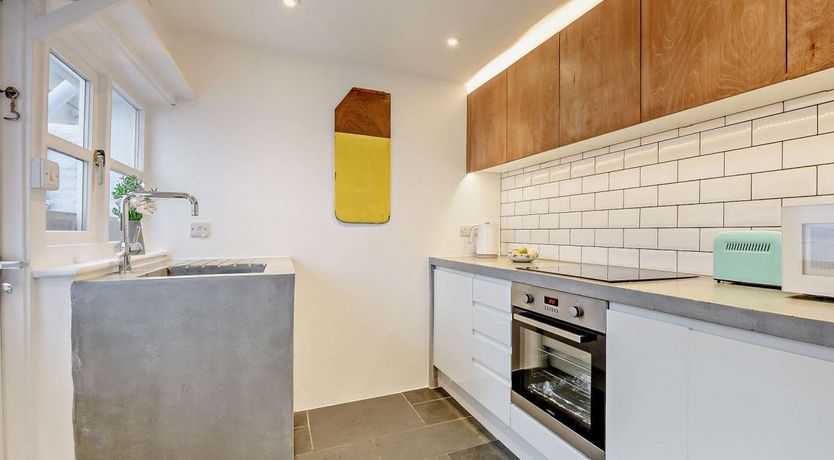 Photo of 2 Bed in Appledore