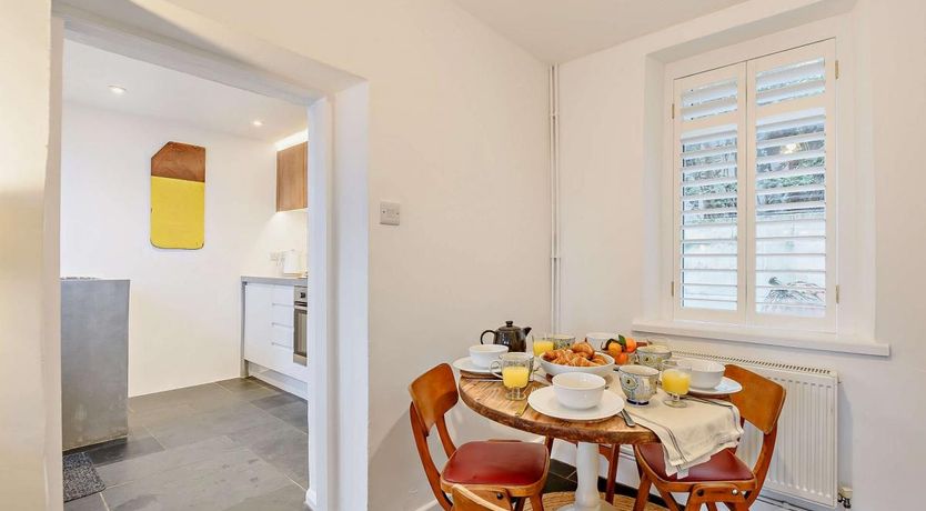 Photo of 2 Bed in Appledore