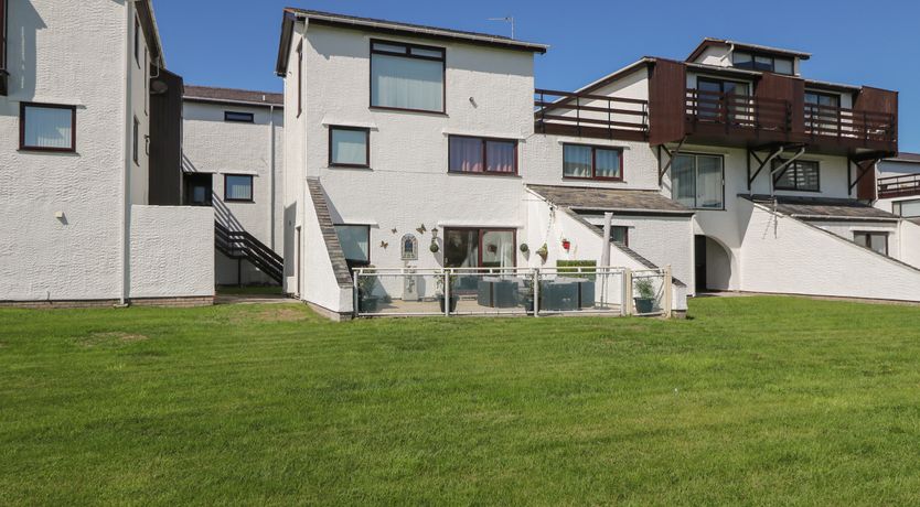 Photo of Beach House (Ty Traeth)