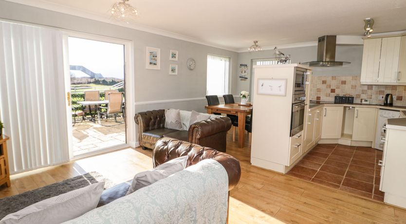 Photo of Beach House (Ty Traeth)