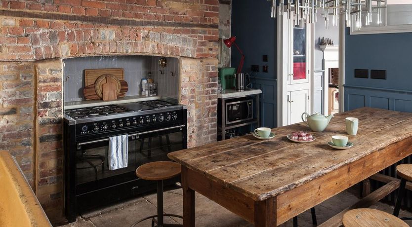 Photo of 5 Bed in Hastings