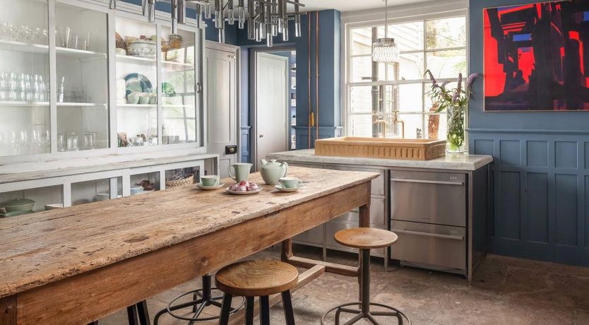 Photo of 5 Bed in Hastings