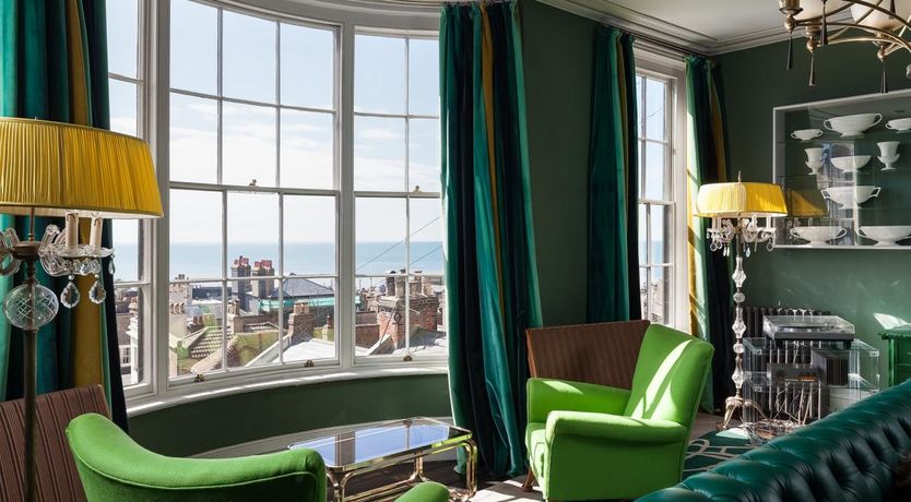 Photo of 5 Bed in Hastings