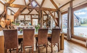 Photo of 4 Bed in Ludlow