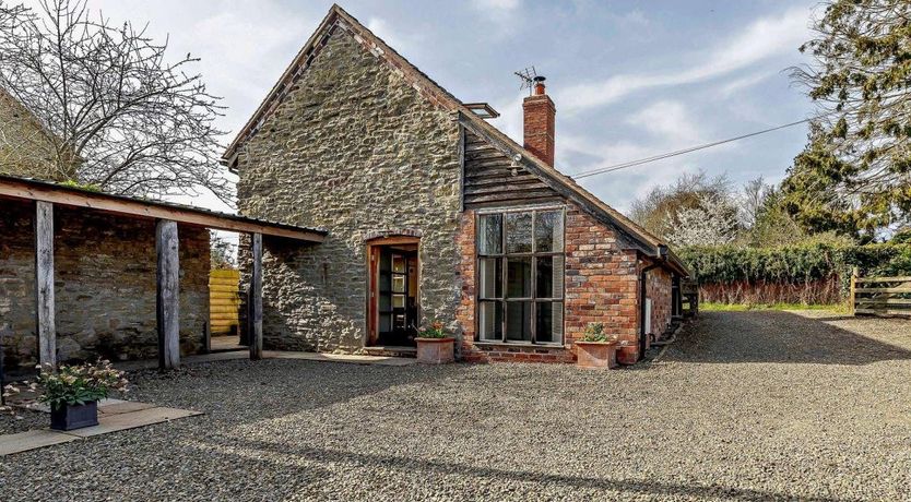 Photo of 3 Bed in Caynham