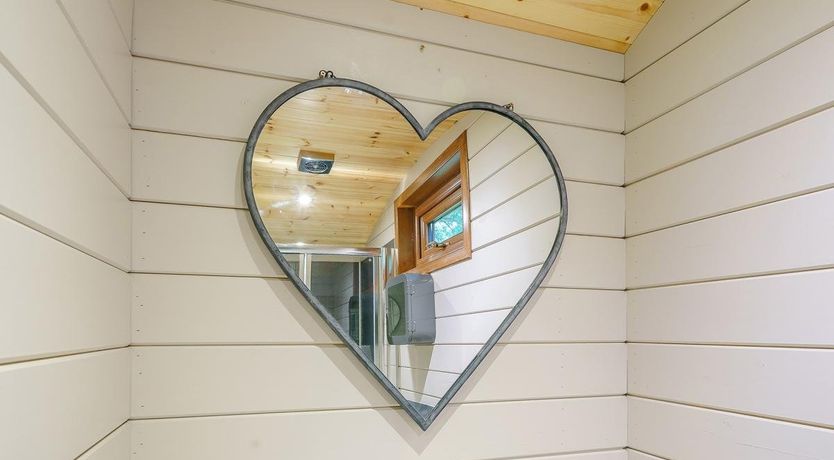 Photo of 1 Bed in Llanddewi Rhydderch