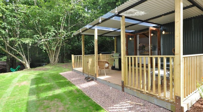 Photo of 1 Bed in Llanddewi Rhydderch