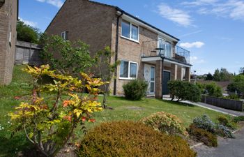 Henbury Hide Holiday Cottage