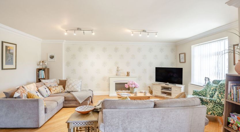 Photo of 8 Tywod Arian