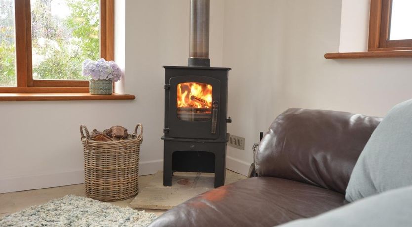 Photo of 1 Bed in Outhill