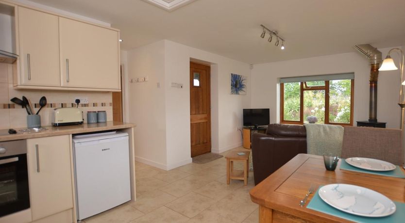 Photo of 1 Bed in Studley