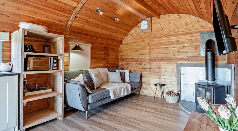 Photo of 1 Bed in Cadeleigh