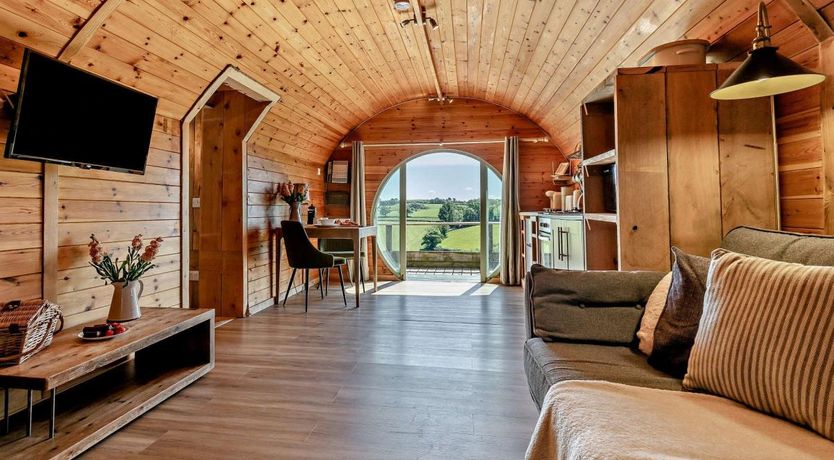 Photo of 1 Bed in Cadeleigh